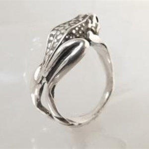 FROG LEGS WARPED AROUND RING STERLING SILVER BAND