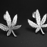 CANNABIS LEAF-POST EAR RINGS