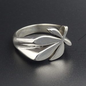 ABSTRACT CANNABIS LEAF RING